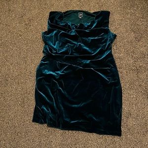 Hunter green sleeveless velvet dress. 20W